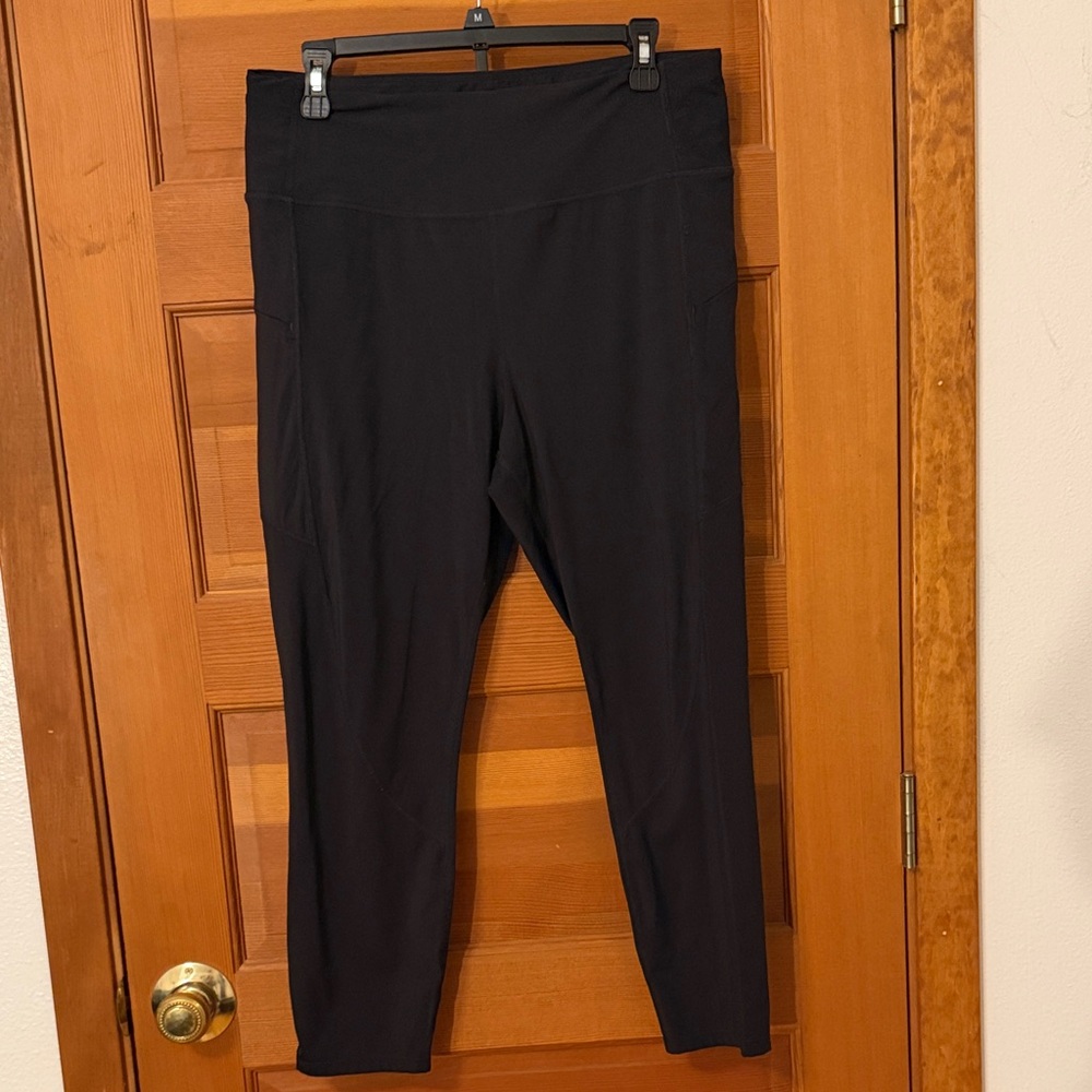 Avia Women's Black Leggings